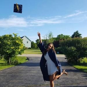 Meet your Posher, Hannah