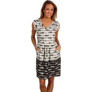 Max and Cleo Twisted Neck Susanne Dress Size 6