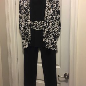 Ladies 3 piece pantsuit