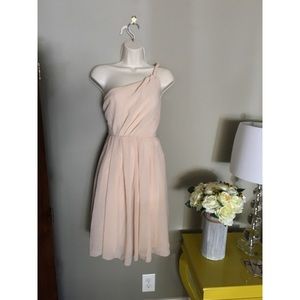 Beautiful pale pink formal dress 🌸