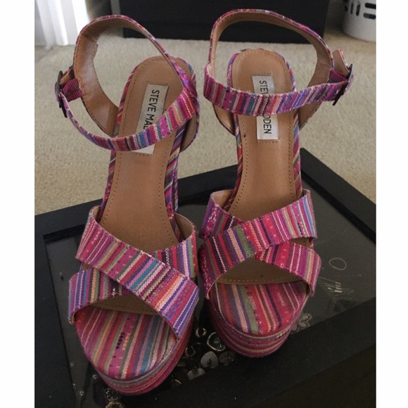 Patterned heels - Picture 2 of 3