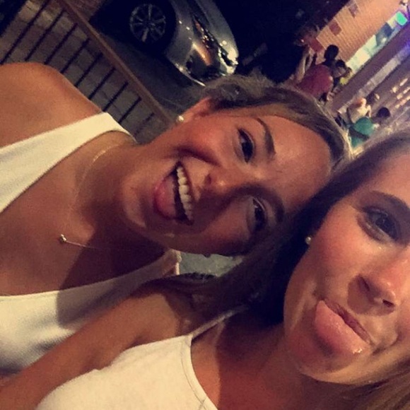 Meet your Posher, Hannah - Picture 1 of 1