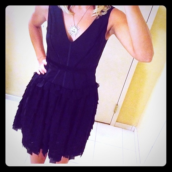 ✨sale!!✨ Black party dress. Fringe skirt Sz- 8