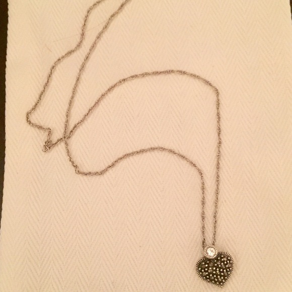 Jewelry - Beautiful Silver Heart Necklace (real silver)