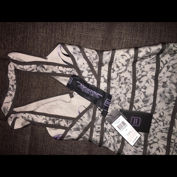 Savannah Herve leger dress offers considered - Picture 3 of 4