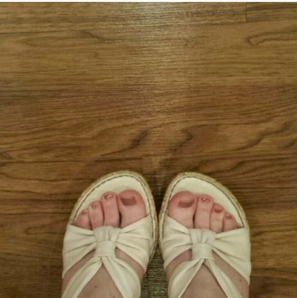 Bjorndal Cream Leather Wedges