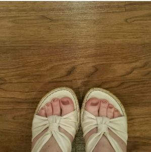 Bjorndal Cream Leather Wedges