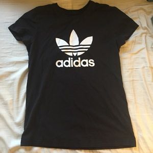 Black adidas t-shirt