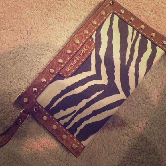 Mk wristlet