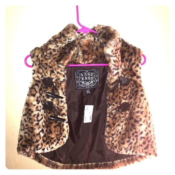Cheetah vest - Picture 1 of 2
