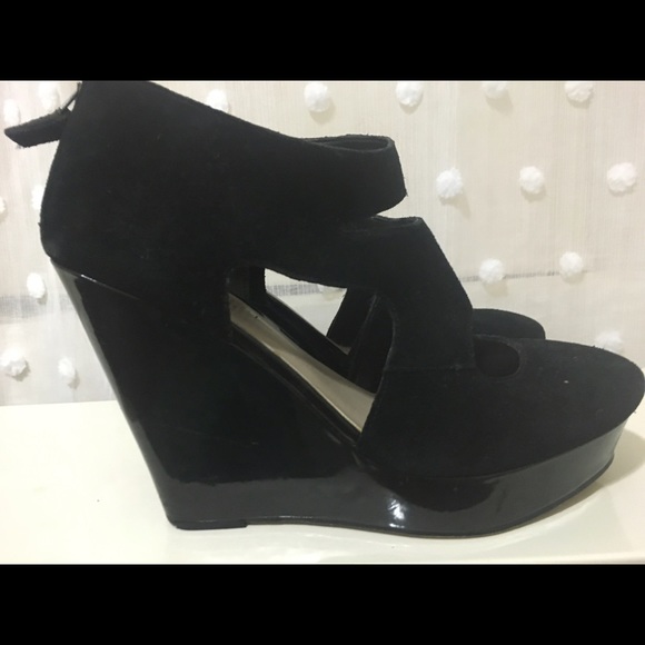 Libby Black by MRKT Pumps in Black suede - Picture 1 of 4