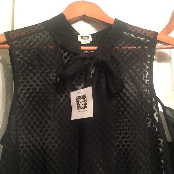 Anne Klein Black Sleeveless Blouse