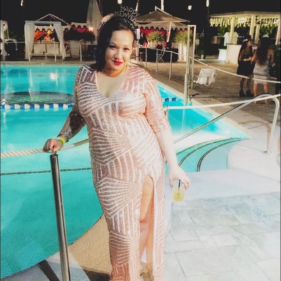 Curve Pink Sequin Evening dress - Picture 3 of 4