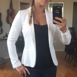 H&M white fitted blazer