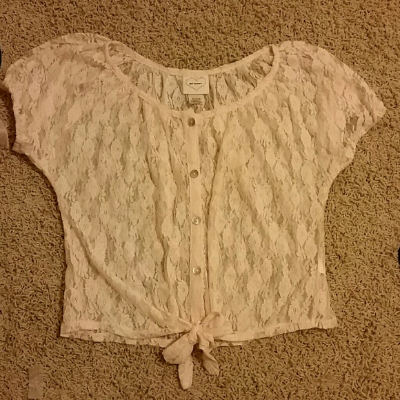 Juniors Lacy Flower Blouse From Ross - Picture 1 of 1