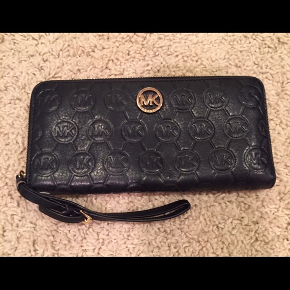 Michael Kors Wristlet wallet