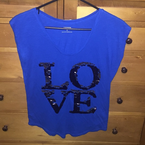 LOVE tee shirt with sequins