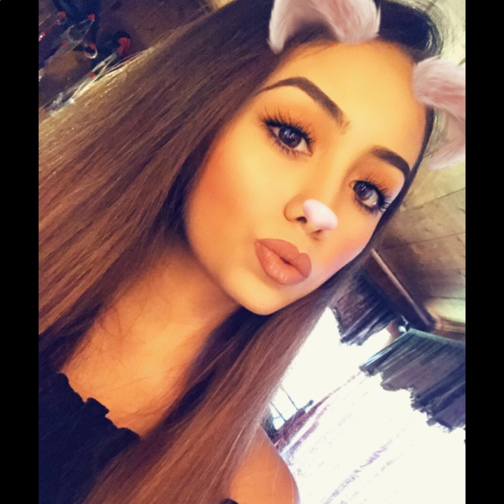 Meet your Posher, Evelyn