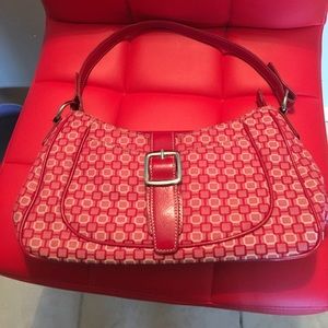 Gently Loved Nine West Red Purse 👛👛🎉🎉