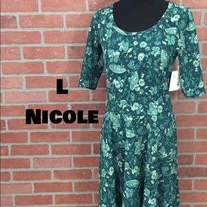 LuLaRoe Nicole Dress