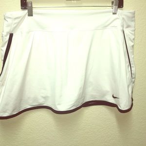 White NIKE Dry Fit tennis skirt