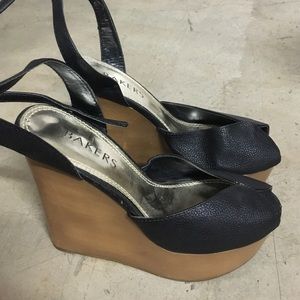 Black Wedges - Bakers