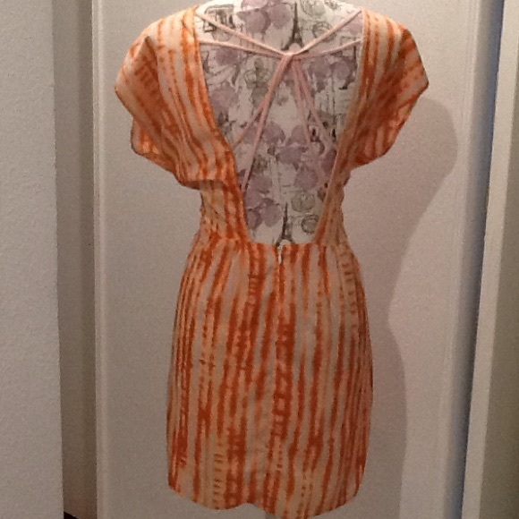 Dress - Picture 2 of 4