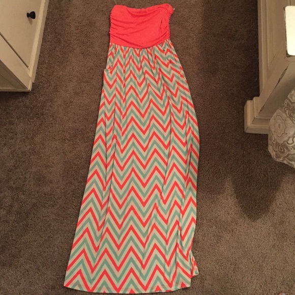Loila Coral Maxi Dress