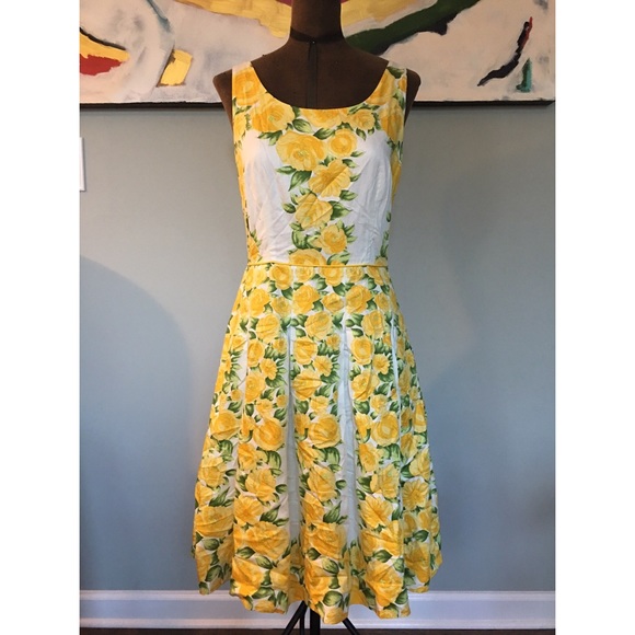 Ann Taylor LOFT yellow floral flare dress size 4