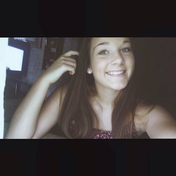 Meet your Posher, Stacie - Picture 1 of 1