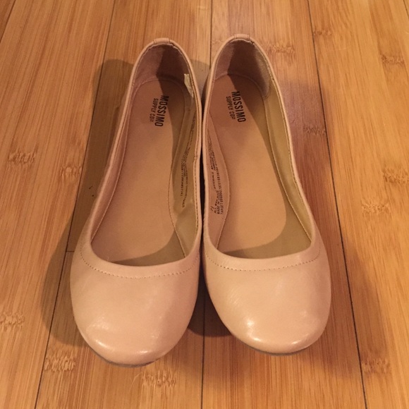 Nude Ballet Flats