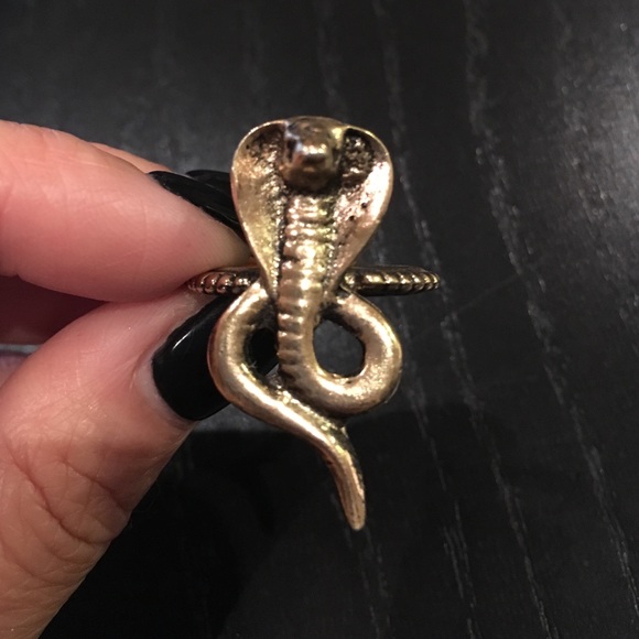 Vanessa Mooney ring