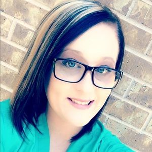 Meet your Posher, Haylee