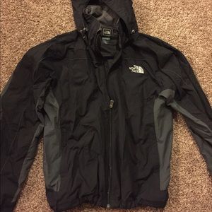 North Face men's windbreaker jacket M