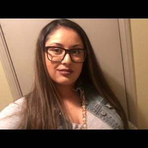 Meet your Posher, Lynnette