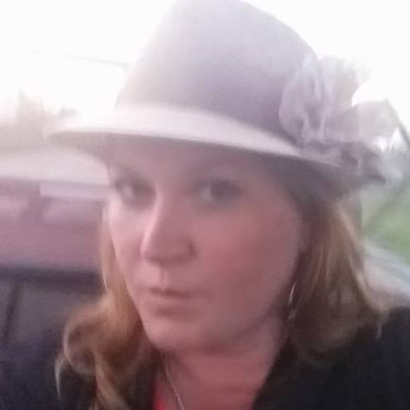 Meet your Posher, Tiffany - Picture 1 of 1