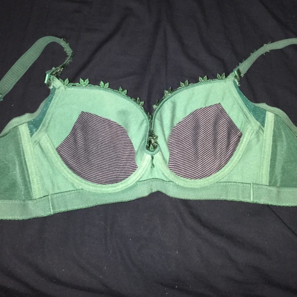 Green full coverage bra size 36B - Picture 3 of 4