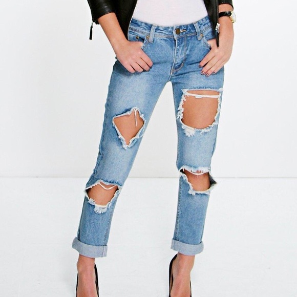 Boohoo Petite Distressed Jeans