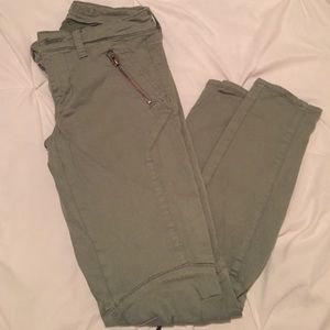 olive green American eagle jeans!!
