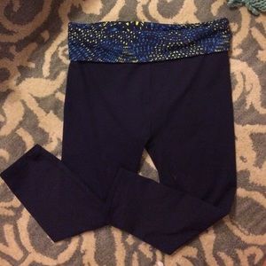 Fabletics athletic crop pants.