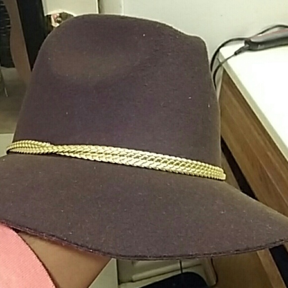 Brown Hat - Picture 2 of 4