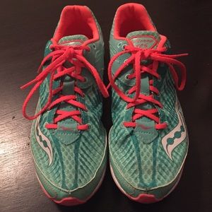 Saucony flat cross country shoes