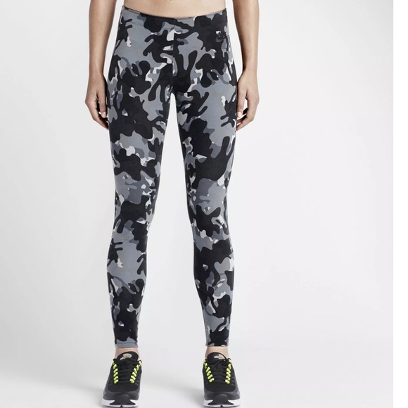 **SOLD** Nike Leg A See Printed Training Leggings