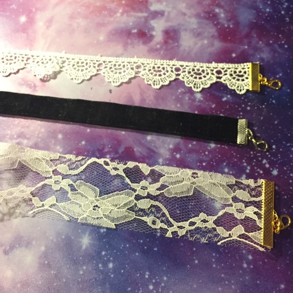 Black Velvet Choker - Picture 2 of 4