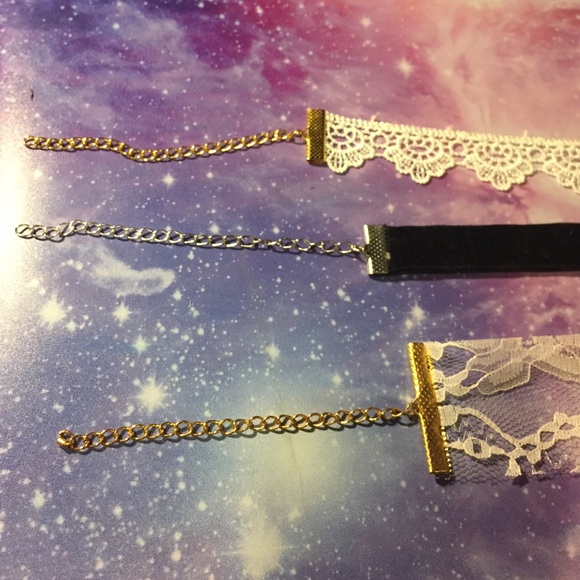 Black Velvet Choker - Picture 3 of 4