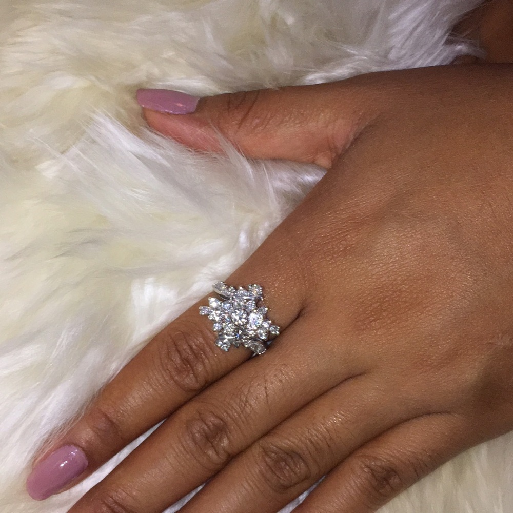 14k cluster diamond ring