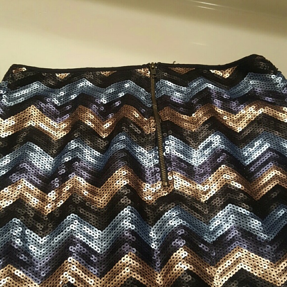 Sequined Mini Skirt - Picture 2 of 2