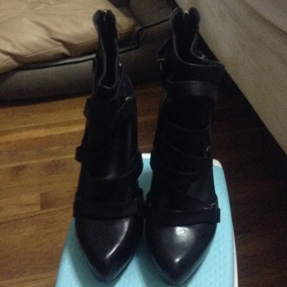 Used ankle booties by boutique9