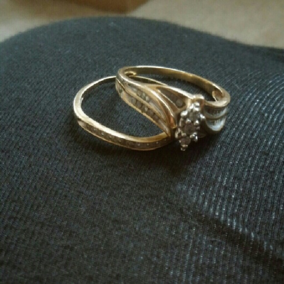 10k gold Marquis Diamond Ring