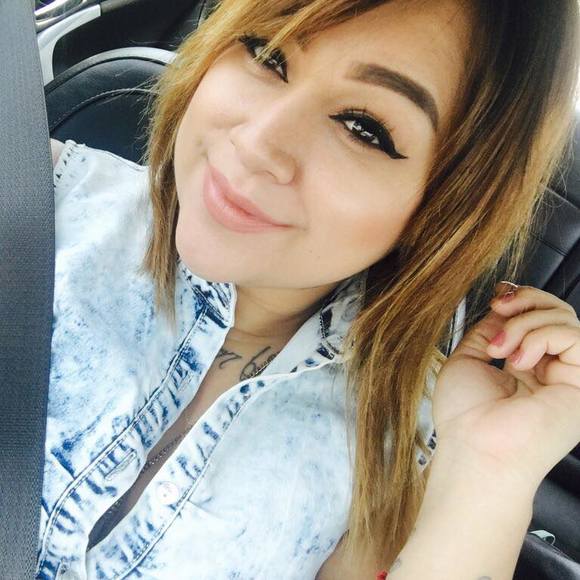 Meet your Posher, Elizabeth